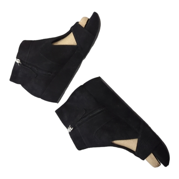 CAMILLA SKOVGAARD • Rare Designer Corduroy Wedges - Picture 4 of 9